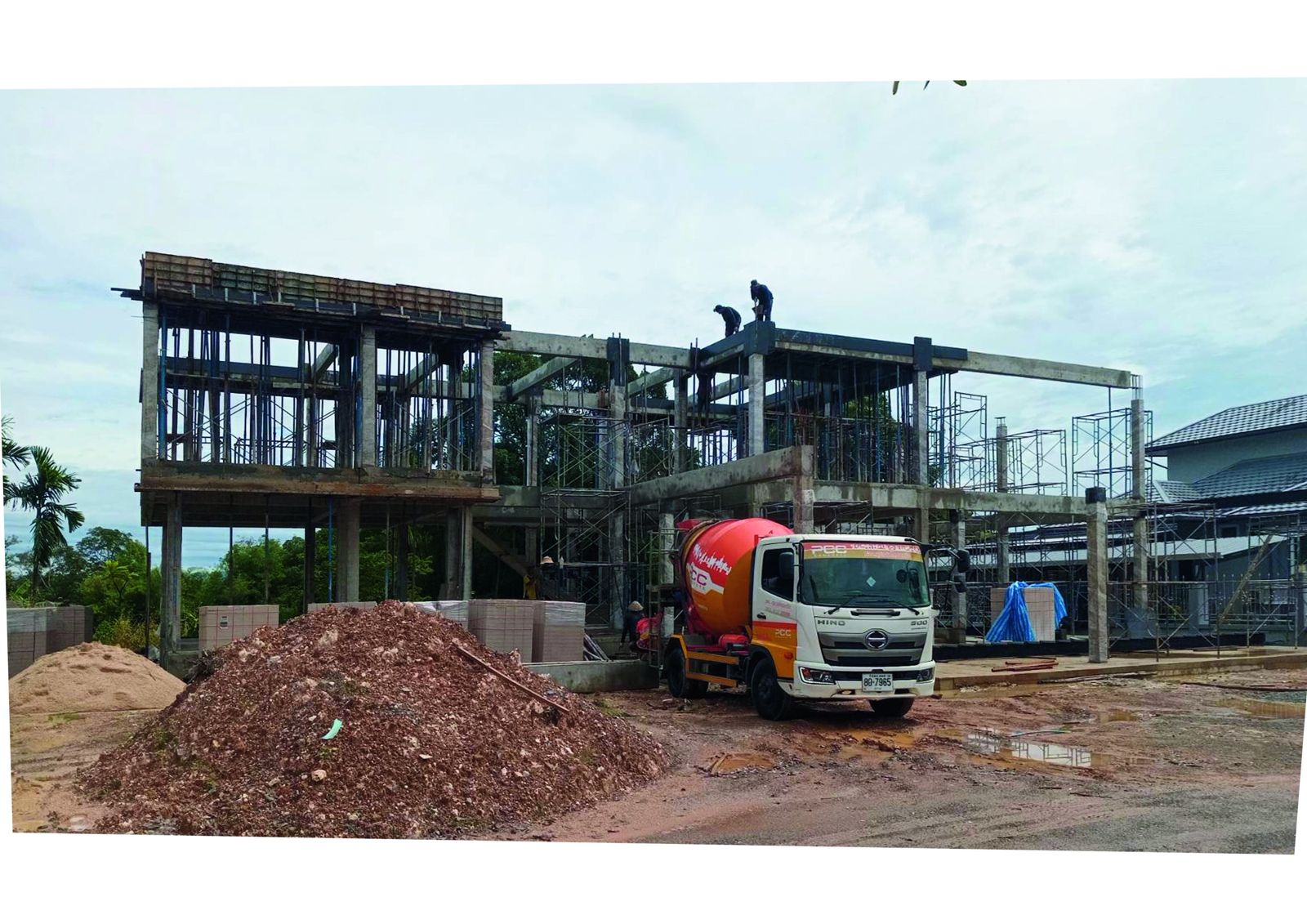 Construction progress, Huang Nam Khao, Trat