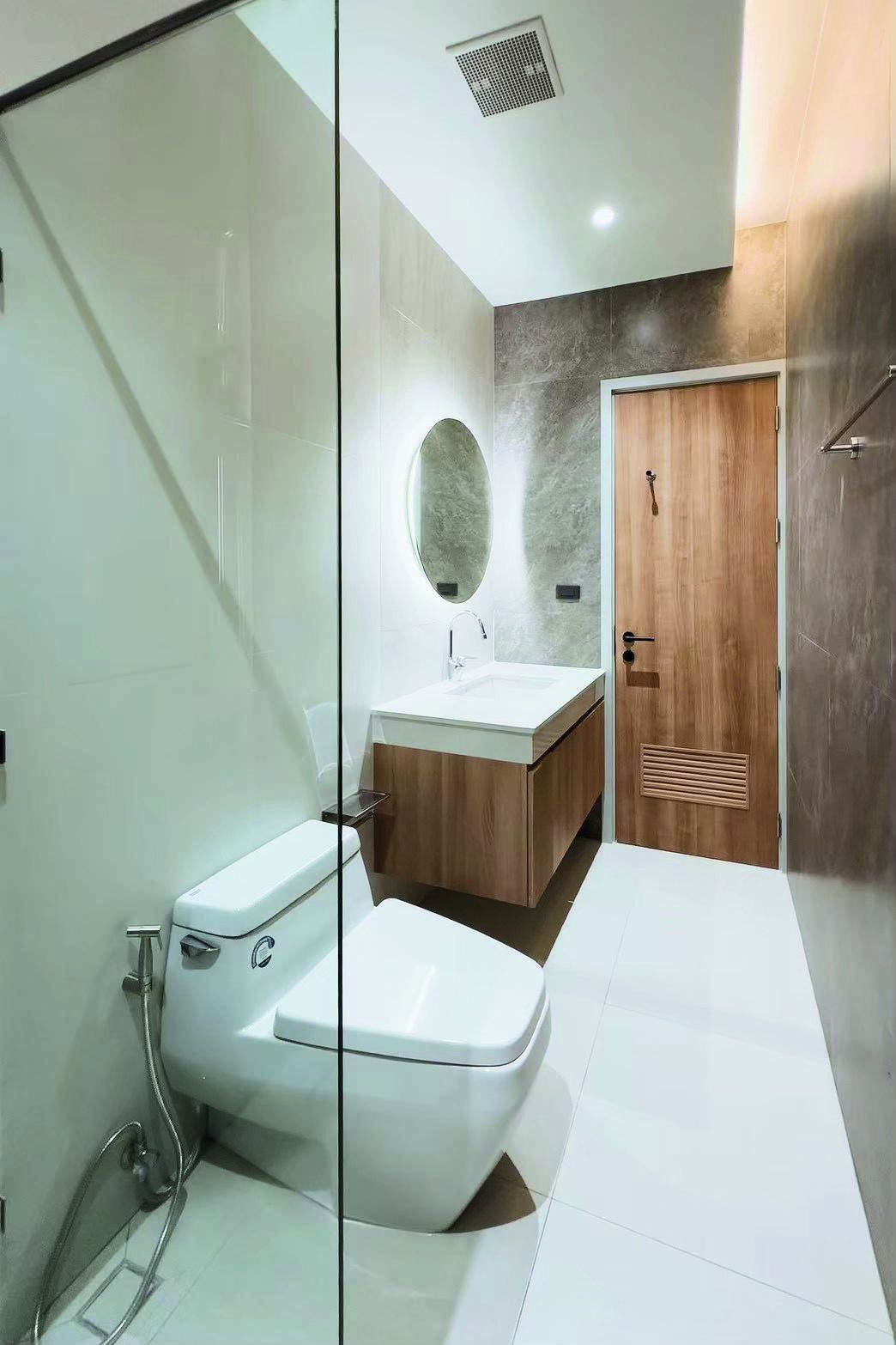 KITCHEN & BATHROOM