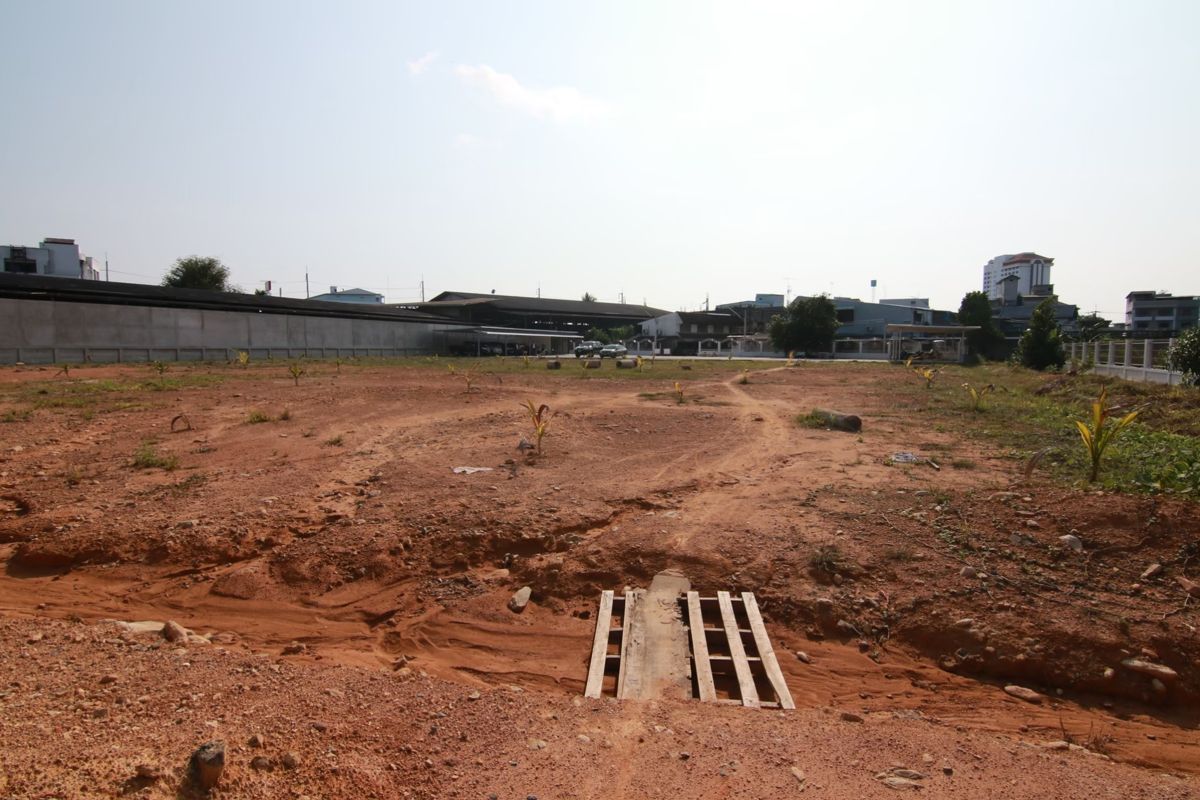 สภาพที่ดินก่อนออกแบบ